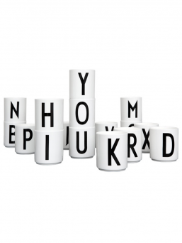 Design Letters Arne Jacobsen melamine kopp, vit A-Z