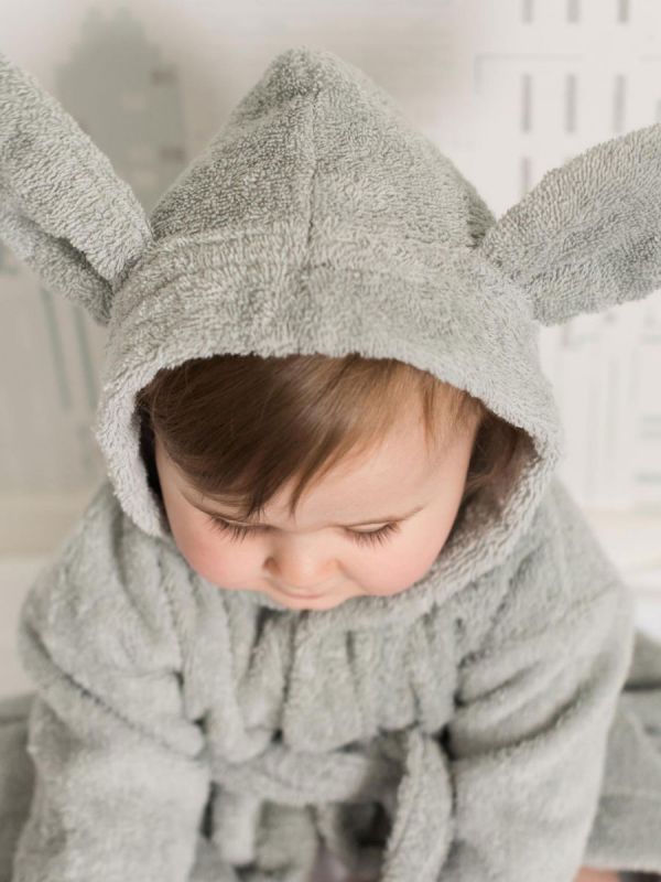 Supermjuk och lyxig Summerville -badrock med bedårande kaninöron.