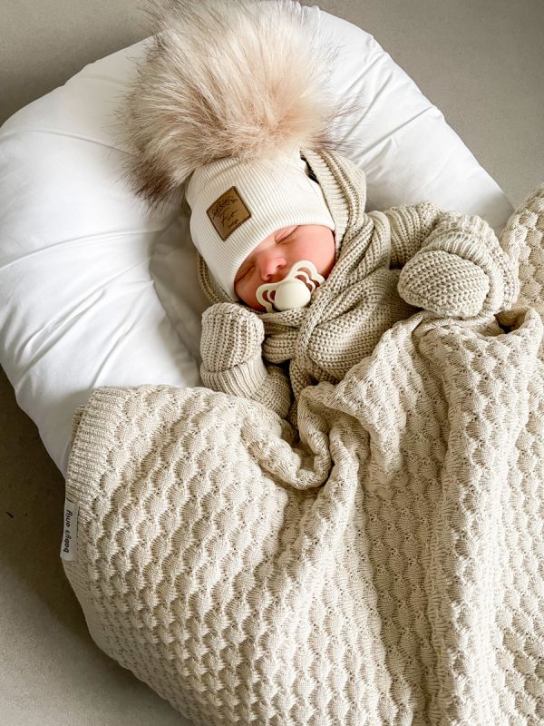 Babynest med avtagbart lock (vit)