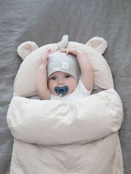 7 AM ENFANT Bebepod Airy fotpåse för baby. Den supermjuka fotpåsen är perfekt för vår- och höstväder för att hålla din bebis varm.