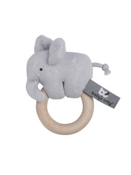 Baby´s Only trä skallra elefant. Skallra elefanten har lilla underbara detaljer, som en svansknut och en lång spets som ditt barn kan utforska och undra.