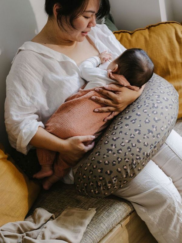 Buddy amningskudde / kroppskudde, leopard bronze