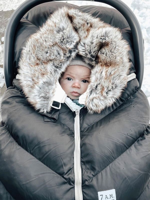 Car Seat Cocoon slip-on överdrag till bilbarnstolen, black