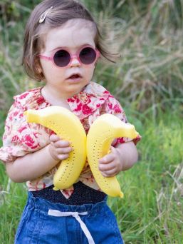 Ki ET LA Woam - solglasögon för baby 0-2 år, strawberry