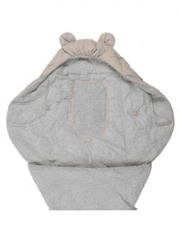 7 AM ENFANT Nido Luftig wrap fotpåse för baby. Den supermjuka fotpåsen är perfekt för vår- och höstväder för att hålla din bebis varm.