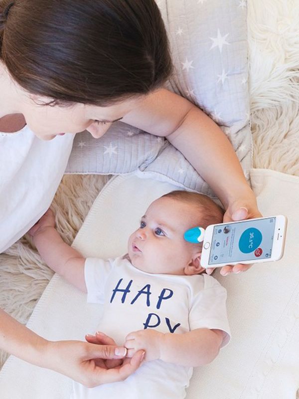 Med hjälp av den moderna Oblumi Tapp-termometern kan du enkelt och enkelt övervaka temperaturen på ditt sjuka barn. Utvald som årets bästa babyprodukt 2016.