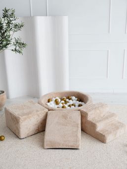 Vadderad bollhav, lekplats, rutschkana och trappor - Teddy Beige