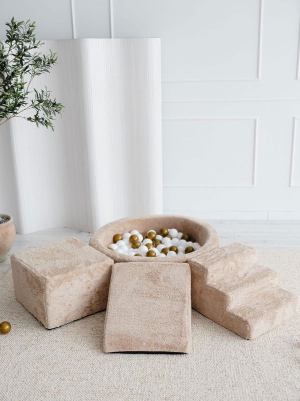 Vadderad bollhav, lekplats, rutschkana och trappor - Teddy Beige