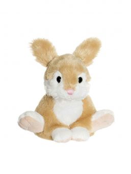 Stampe är en liten kanin från Teddykompaniet. En perfekt present och fin leksak.