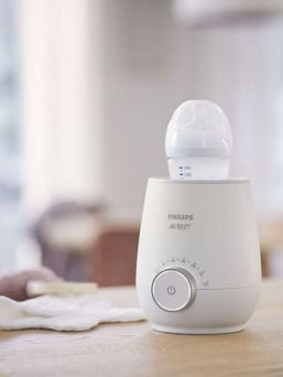 AVENT snabbaste elektriska flaskvärmare. Använd för att värma barnmat också. De dagar när tiden bara inte räcker till kan du värma upp mjölken snabbt och jämnt på bara tre minuter med Philips Avent-nappflaskvärmaren.