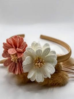 Studio Frommie Tiara Flowers pannband, white-pink