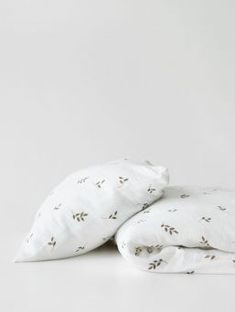Baby påslakanset i gasbinda 85x125cm - Cream Leaves