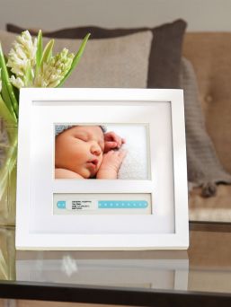 Pearhead - Baby hospital bracelet memorial frame