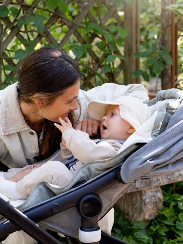 VOKSI - Breeze bilbarnstolsväska för barn 0-3å, Meadow Green