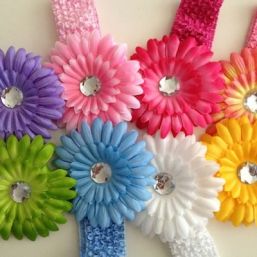 Bebis virka huvudbandet, med blomma