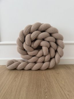 Boucle flätad kantskydd för spjälsäng och juniorsäng - Beige