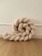 Bouclé flätad kantskydd för spjälsäng och juniorsäng - Light Beige