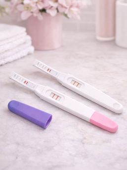 Ägglossning och graviditetstest Graviditetsälva, stav