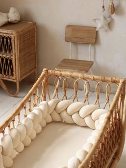 Spjälskydd till spjälsäng – handgjort, Velvet Cream